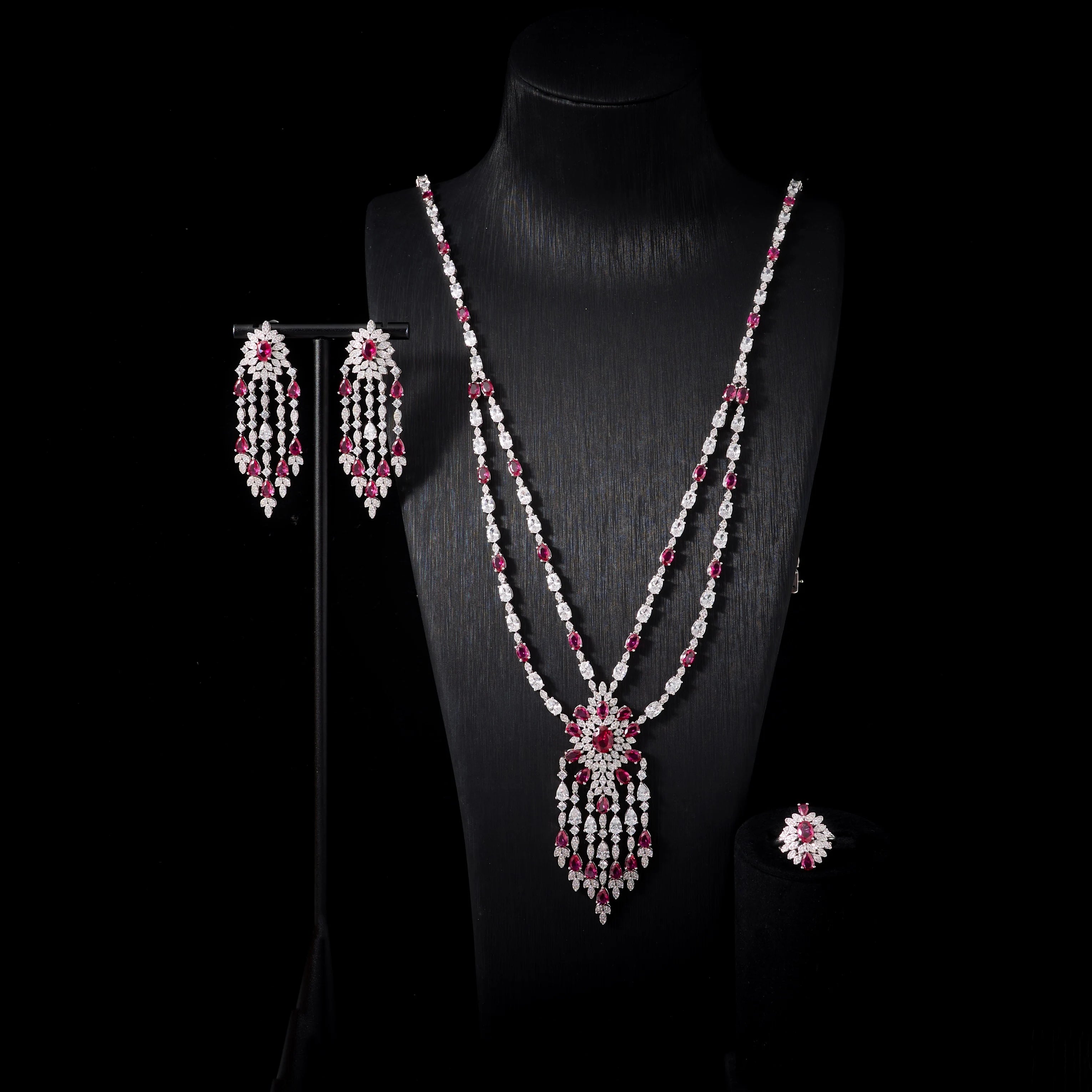 The Empress Diamond-Fire Gala Suite | Prestige Evening Collection