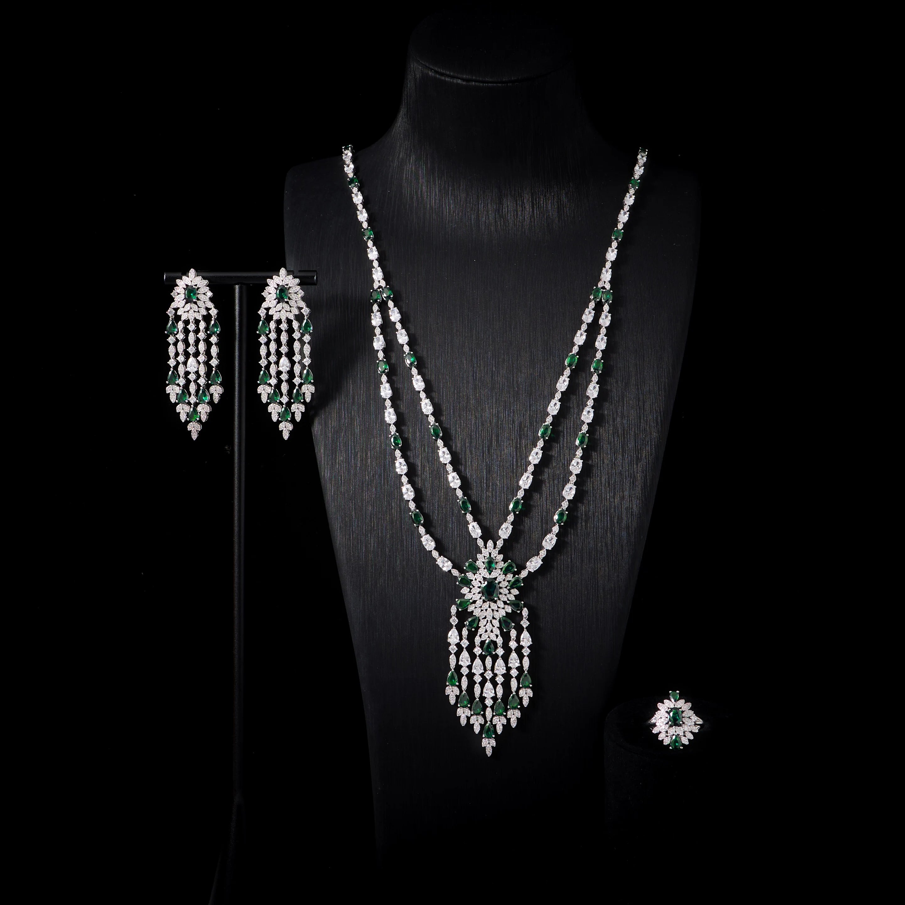 The Empress Diamond-Fire Gala Suite | Prestige Evening Collection